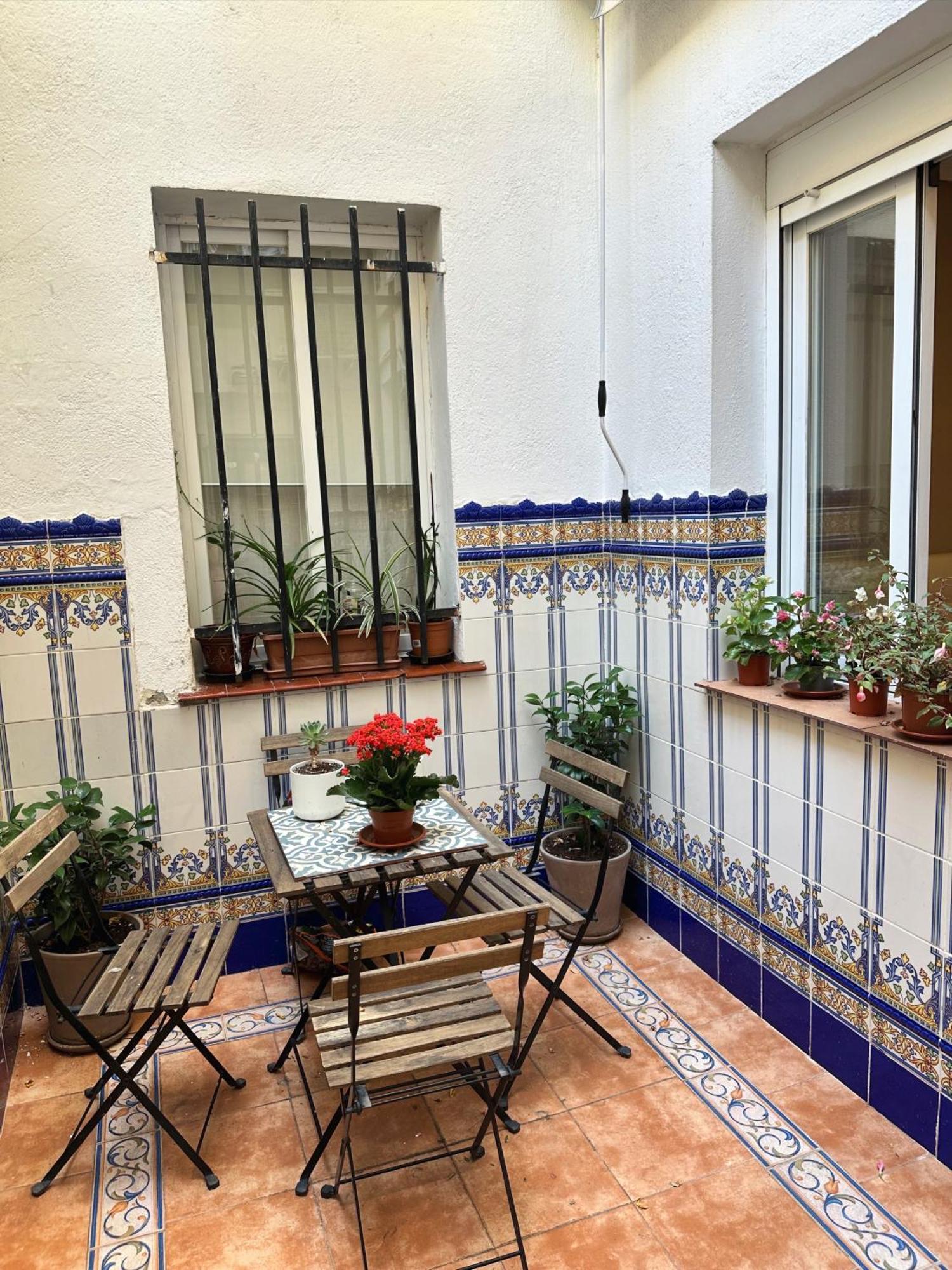 Apartment Delicias Hideaway Bajo Con Patio Privado Cerca De Atocha