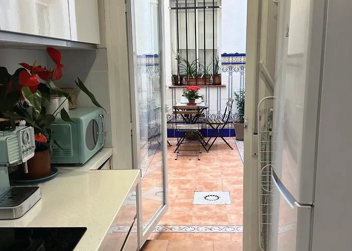 Delicias Hideaway Bajo Con Patio Privado Cerca De Atocha